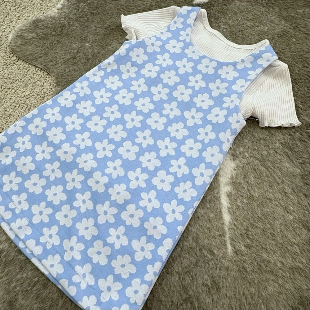 NWOT Floral Sleeveless Pocket Dress